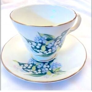 Vintage Crown Trent Staffordshire English fine bone china tea cup and saucer set